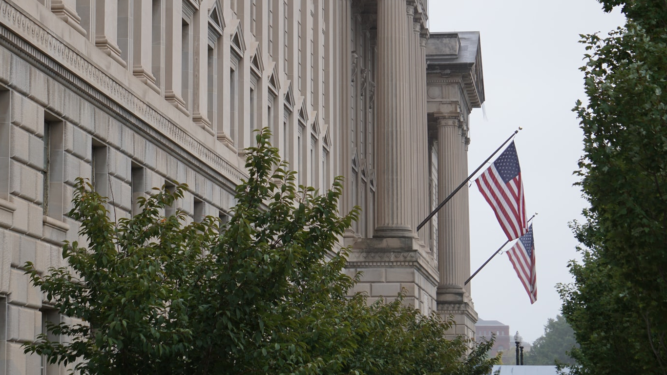 Photo of the outside of the Department of Commerce.