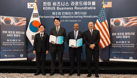 Group shot Korean Air 1